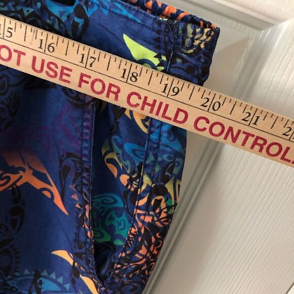 Bugatchi Polynesian Swim Trunks - Picture 8 of 9